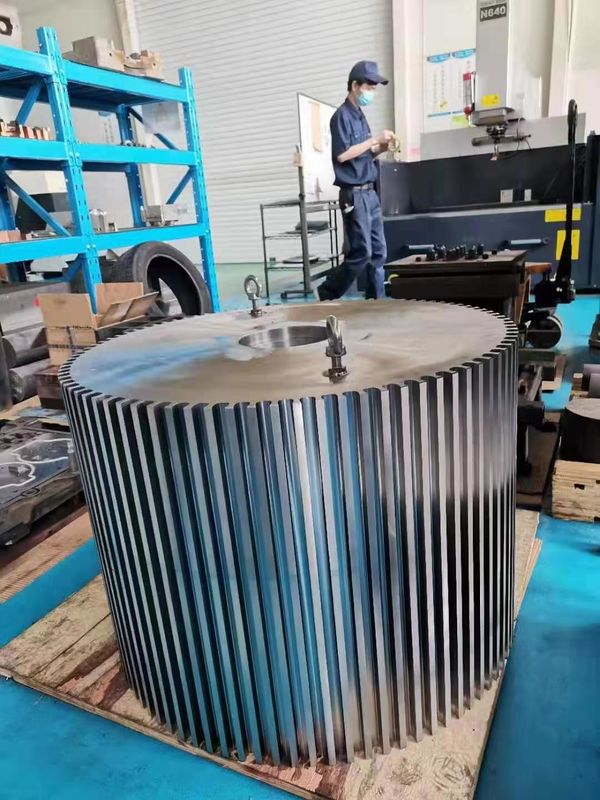 Máquina de processamento de amido de mandioca de capacidade igual ou superior a 2000 kg/h, com técnicas de tipo contínuo e de separação por esmagamento