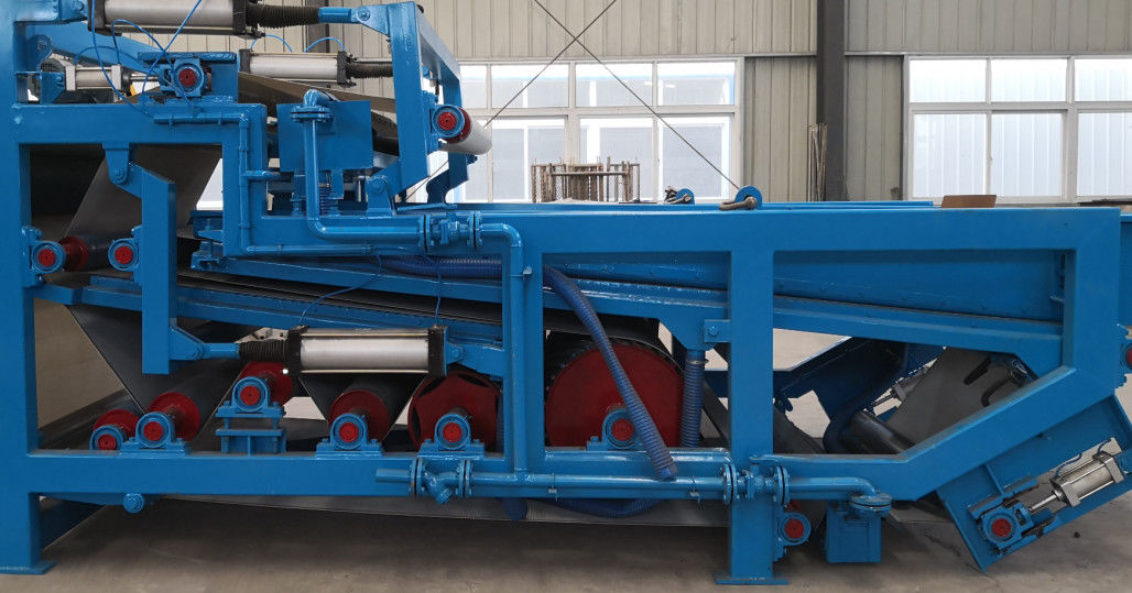 Máquina de processamento contínuo de amido de mandioca com desaguamento de fibras e potência de 4 kW